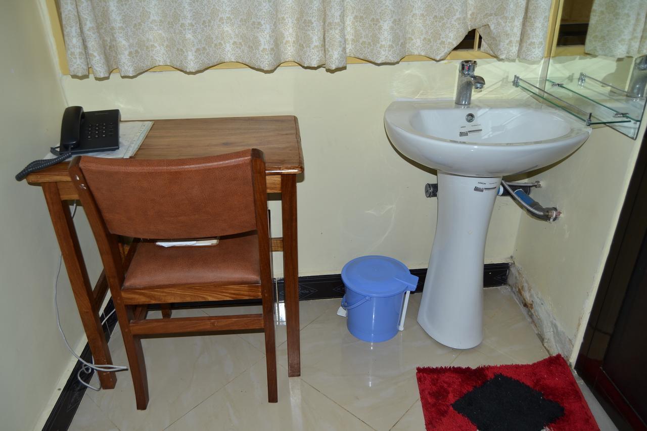 Barcelona Lodge Bagamoyo Bagian luar foto